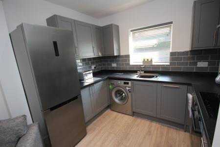 1 bedroom House share to let in Jackson Avenue, Stretton, DE13