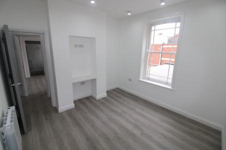 1 bedroom Flat to let in Market Place, Staffordshire, Burton upon Trent, DE14
