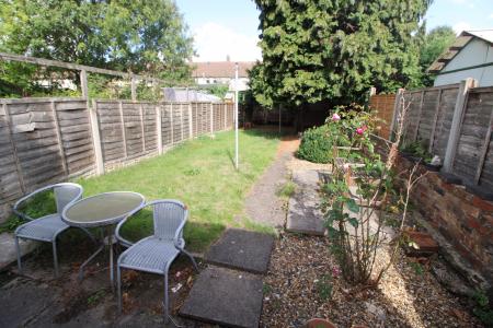 2 bedroom Terraced House to let in Stanton Road, Burton Upon Trent, Stapenhill, DE15