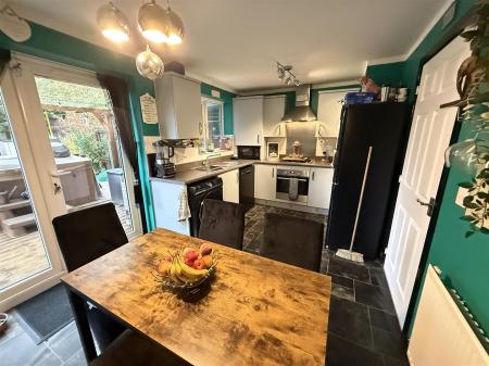 3 bedroom Town house for sale in Upton Drive, Burton-On-Trent