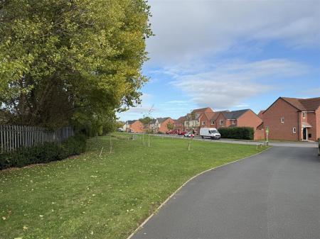 3 bedroom Town house for sale in Upton Drive, Burton-On-Trent