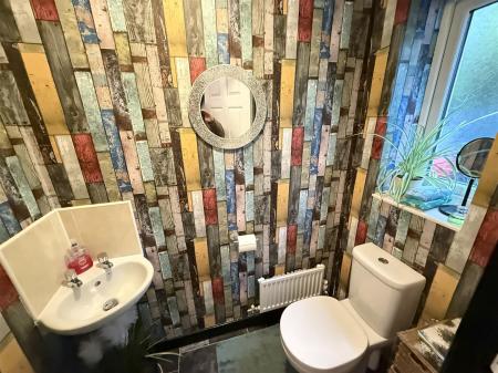 3 bedroom Town house for sale in Upton Drive, Burton-On-Trent