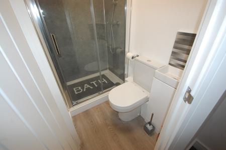 1 bedroom House share to let in Calais Road, Burton upon Trent, DE13