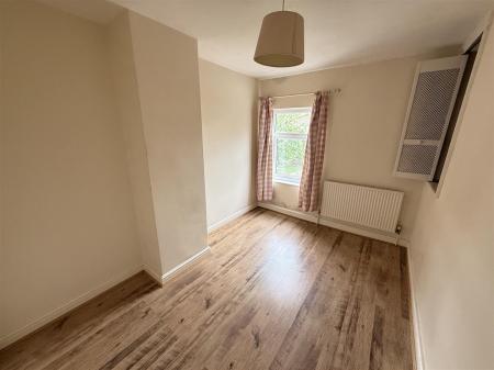 2 bedroom Terraced House for sale in Stanton Road, Burton-On-Trent