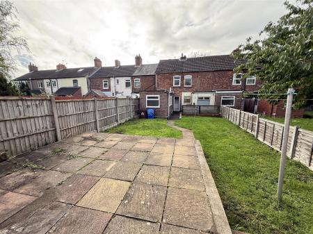 2 bedroom Terraced House for sale in Stanton Road, Burton-On-Trent