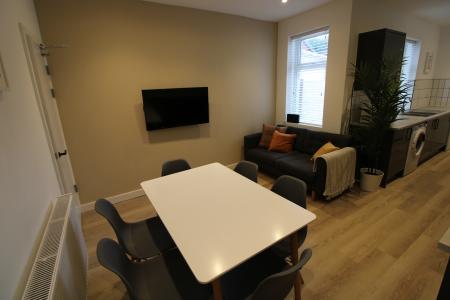 1 bedroom House share to let in Wyggeston Street, Staffordshire, Burton upon Trent, DE13