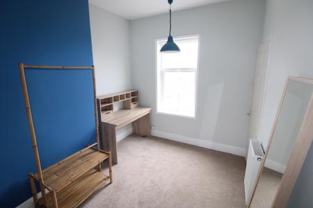 2 bedroom Terraced House to let in Victoria Crescent, Staffordshire, Burton upon Trent, DE14