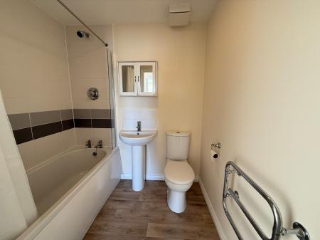 1 bedroom Flat to let in Saw Mill Way, Staffordshire, Burton upon Trent, DE14