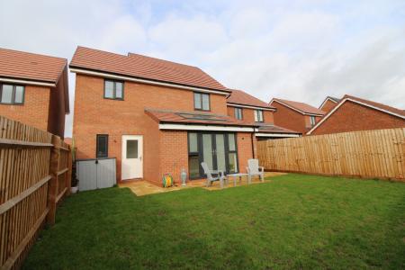3 bedroom Detached house to let in Thorneywood Road, Staffordshire, Drakelow, DE15