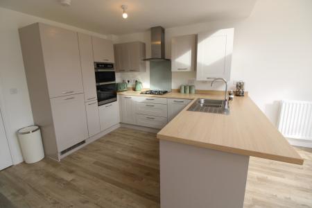 3 bedroom Detached house to let in Thorneywood Road, Staffordshire, Drakelow, DE15