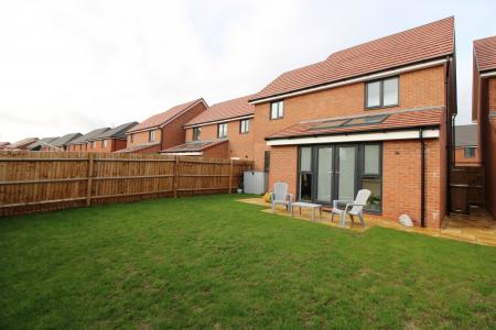 3 bedroom Detached house to let in Thorneywood Road, Staffordshire, Drakelow, DE15