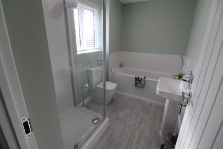3 bedroom Detached house to let in Thorneywood Road, Staffordshire, Drakelow, DE15