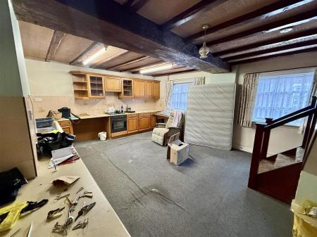 5 bedroom Detached house for sale in St Peters Street, Stapenhill, Burton on Trent