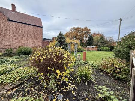 5 bedroom Detached house for sale in St Peters Street, Stapenhill, Burton on Trent