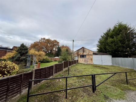 5 bedroom Detached house for sale in St Peters Street, Stapenhill, Burton on Trent