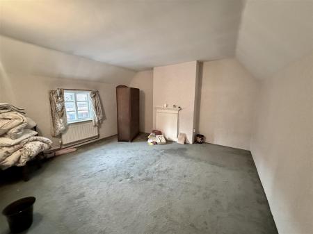 5 bedroom Detached house for sale in St Peters Street, Stapenhill, Burton on Trent