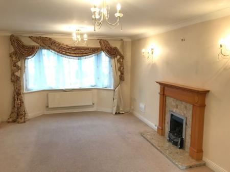 4 bedroom Detached house to let in Forest Edge Way, Staffordshire, Burton upon Trent, DE13