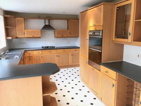 4 bedroom Detached house to let in Forest Edge Way, Staffordshire, Burton upon Trent, DE13