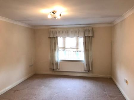 4 bedroom Detached house to let in Forest Edge Way, Staffordshire, Burton upon Trent, DE13
