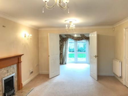 4 bedroom Detached house to let in Forest Edge Way, Staffordshire, Burton upon Trent, DE13