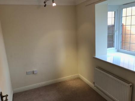 4 bedroom Detached house to let in Forest Edge Way, Staffordshire, Burton upon Trent, DE13