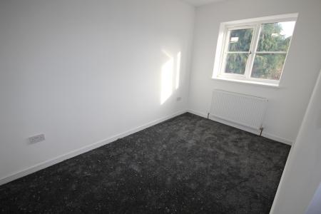 3 bedroom Semi-detached house to let in Bretlands Way, Staffordshire, Burton upon Trent, DE15