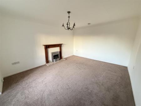 3 bedroom Town house for sale in Alexandra Road, Swadlincote