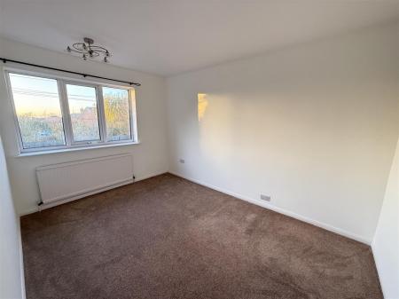 3 bedroom Town house for sale in Alexandra Road, Swadlincote