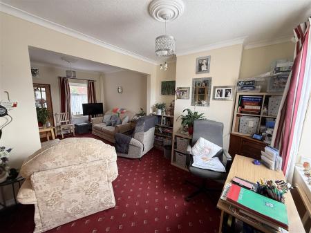 3 bedroom Terraced House for sale in Thornley Street, Burton-On-Trent