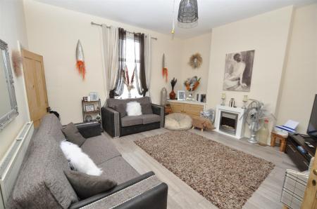 3 bedroom End of terrace house for sale in Shobnall Road, Burton-On-Trent