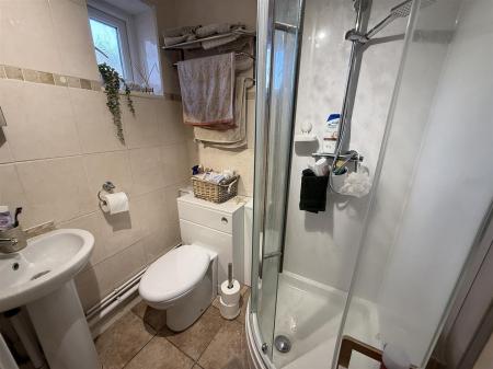 4 bedroom Semi-detached house for sale in Clays Lane, Branston, Burton on Trent