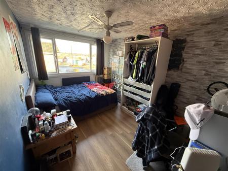 4 bedroom Semi-detached house for sale in Clays Lane, Branston, Burton on Trent