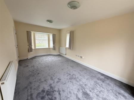 3 bedroom Detached house for sale in Bath Road, Castle Gresley, Swadlincote