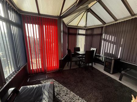 2 bedroom Town house for sale in Barley Close, Burton-On-Trent