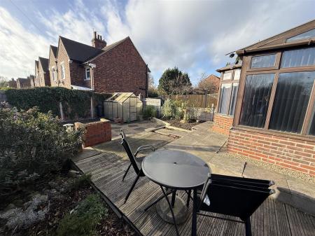 2 bedroom Town house for sale in Barley Close, Burton-On-Trent