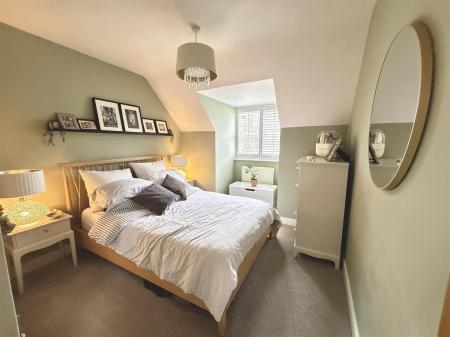 2 bedroom End of terrace house for sale in Castlegate, Tutbury, Burton-On-Trent