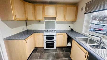 3 bedroom Terraced House to let in Hayle, Staffordshire, Tamworth, B77