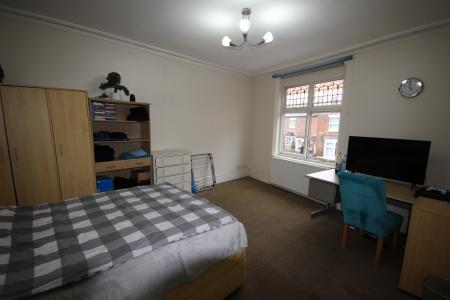 3 bedroom Flat to let in Main Street, Burton Upon Trent, Stapenhill, DE15
