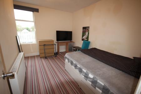 3 bedroom Flat to let in Main Street, Burton Upon Trent, Stapenhill, DE15