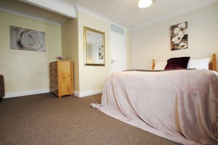 1 bedroom House share to let in Ridgeway Road, Stapenhill, DE15