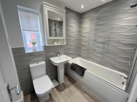 4 bedroom Detached house for sale in Fern Tree Walk, Off Forest Road, Burton On Trent