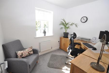 4 bedroom Detached house for sale in Fern Tree Walk, Off Forest Road, Burton On Trent