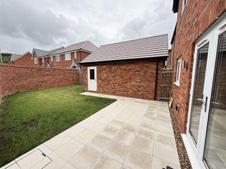 3 bedroom Property for sale in Hill Crest Road, Branston, Near Tatenhill