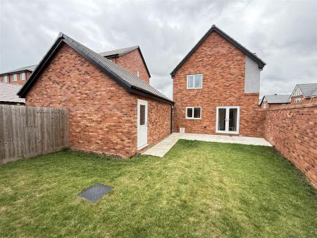 3 bedroom Property for sale in Hill Crest Road, Branston, Near Tatenhill