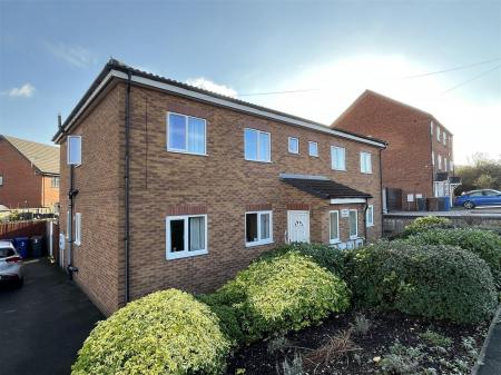 2 bedroom Apartment for sale in Jennings Way, Burton-On-Trent