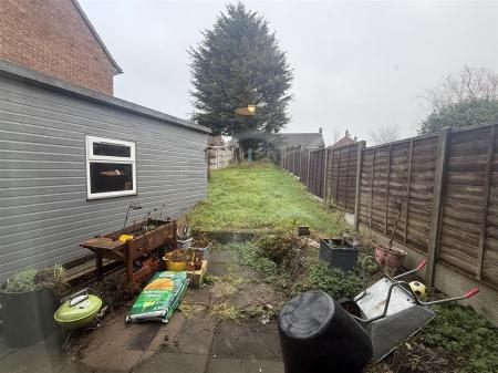 3 bedroom Semi-detached house for sale in Vale Road, Midway, Swadlincote