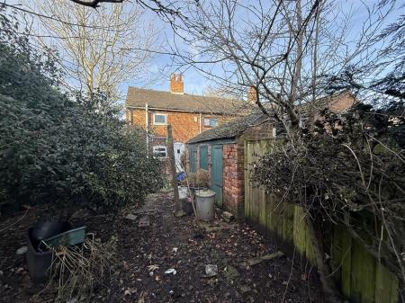 1 bedroom End of terrace house for sale in Common Road, Church Gresley, Swadlincote