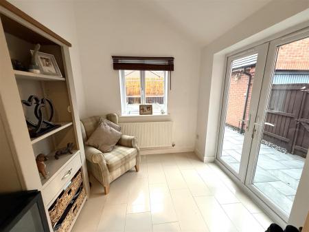 3 bedroom Semi-detached house for sale in Henley Grove, Church Gresley, Swadlincote