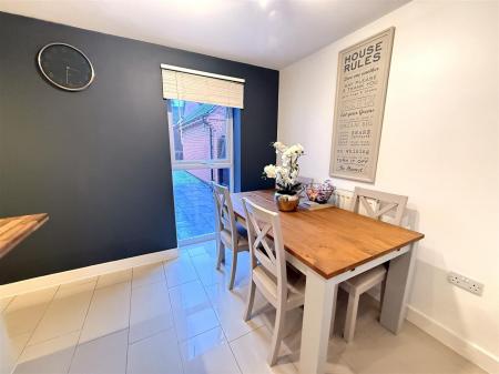 3 bedroom Semi-detached house for sale in Henley Grove, Church Gresley, Swadlincote