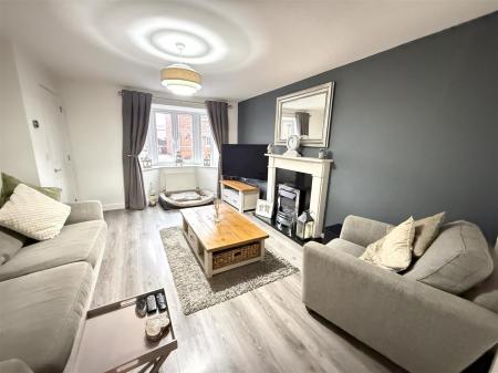 3 bedroom Semi-detached house for sale in Henley Grove, Church Gresley, Swadlincote